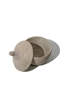 Panier de rangement avec couvercle