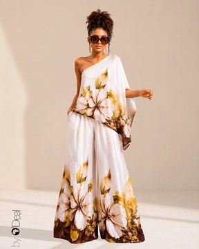 Magnificent set of wide trousers and its matching tunic