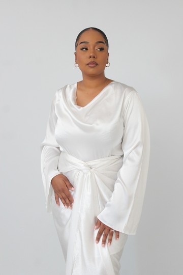Tahira Noor set Golden white