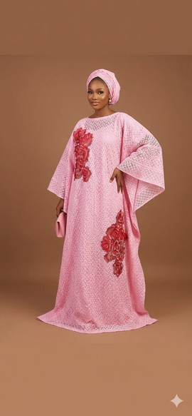 Robe boubou rose en dentelle