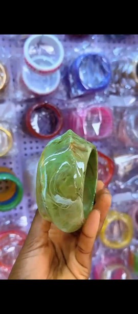Bracelet manchette audacieux en marbre vert