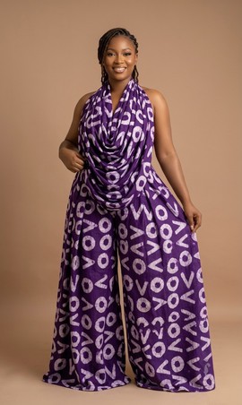 Ensemble deux pièces pour femme avec haut dos nu et pantalon palazzo à jambes larges, imprimé de cercles violets et blancs éclatants, d’inspiration africaine