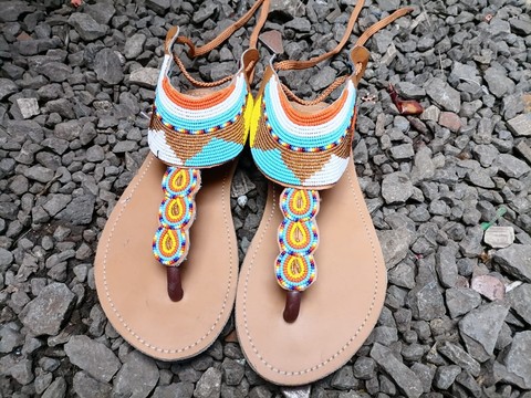 EN VENTE Maasai sandales / sandales en cuir africain / sandales femmes