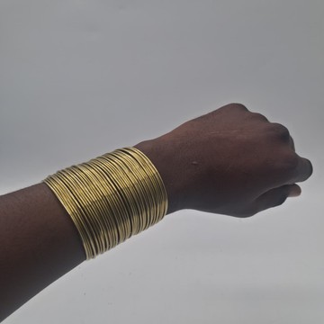 Bracelet manchette en laiton masaï, bracelet africain empilable fait main, bijou de poignet tendance