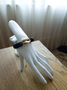 LARGE COWRIE BRACELET