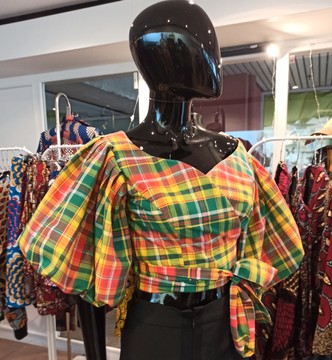 TOP HIDDEN Green madras fabric heart