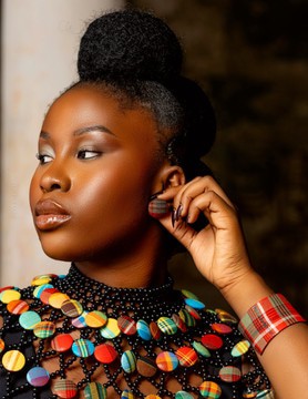 “Queen Amina” bead &amp; wax cape necklace