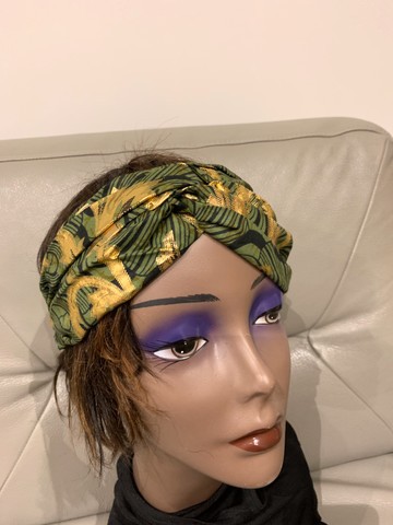 Headband with elastic behind