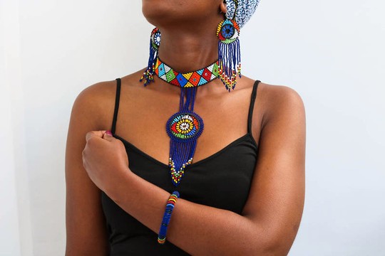 African Beaded jewelry, Zulu jewelry, Beaded choker jewelry, Elegant earrings, Boho earrings