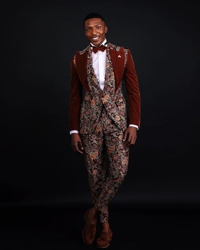 A “Dent” floral syrup brown metallic jacquard peak quad lapel suit