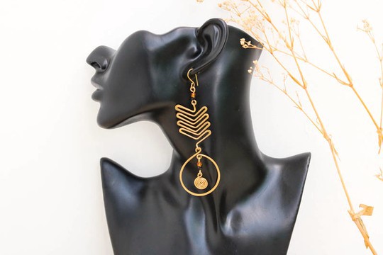 Boucles d'oreilles en laiton africain, boucles d'oreilles élégantes, boucles d'oreilles Dangle, boucles d'oreilles Drop, cadeau de Noël