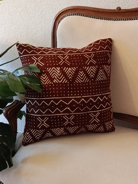 "Nénuphar". Wax cushion cover. Dimensions: 50 cm x 50 cm.