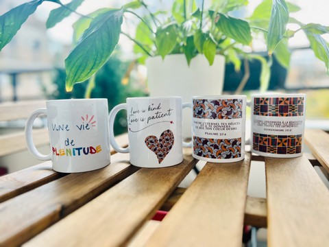 Set of 4 charming cups with varied messages