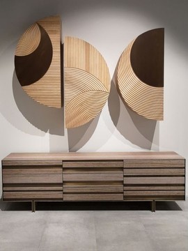 Un ensemble de 3 décorations murales en bois / décoration abstraite à suspendre