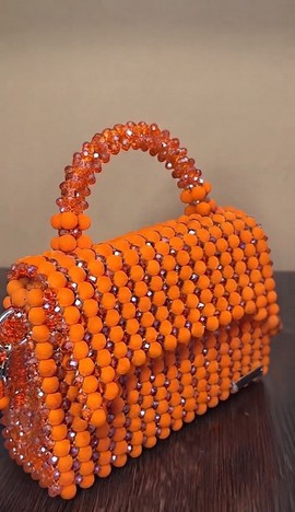 Sac à main orange à perles fait main
