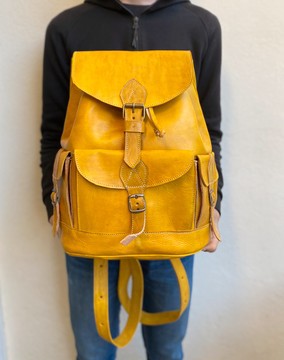 Sac à dos en cuir véritable haute qualité 100% fait main.