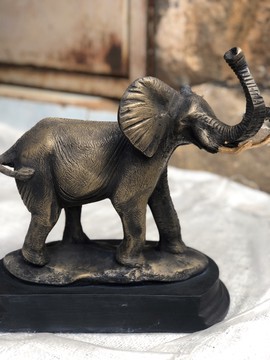 Elephant bronze sculpture/ home decor statue / interior decor statue accessory