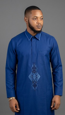 Kaftan sénateur bleu marine brodé pour homme