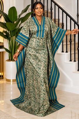 Titre du produit : Caftan de luxe en batik mélangé à de l’Aso-Oke
