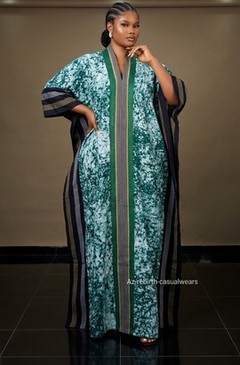 Magnifique boubou en batik adire avec aso oke