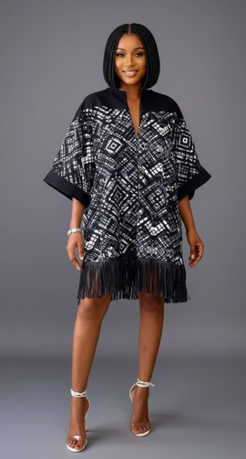 Robe tunique noire élégante pour femme avec imprimé tribal – Chic et confortable