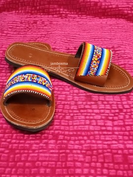 Sandales pour femmes africaines, sandales Massaï, sandales d'été, sandales en cuir perlé, chaussures pour femmes