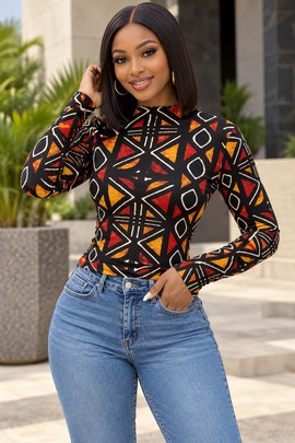 T-shirt en maille pour femme à imprimé bogolan traditionnel | Mode africaine | Bynelo