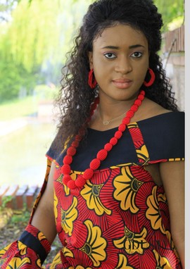 Parure Sautoir en fil de soie « Pia, la star » Bleu