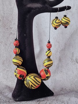 YEMOJA pearl earrings in loincloth fabric