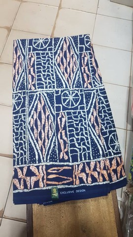 Tissu pagne Ndop Bamiléké du Cameroun en coton 6 yards