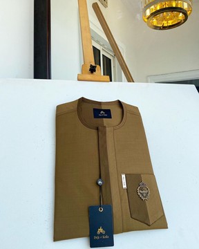 A divided section different shade of brown men’s senator kaftan.