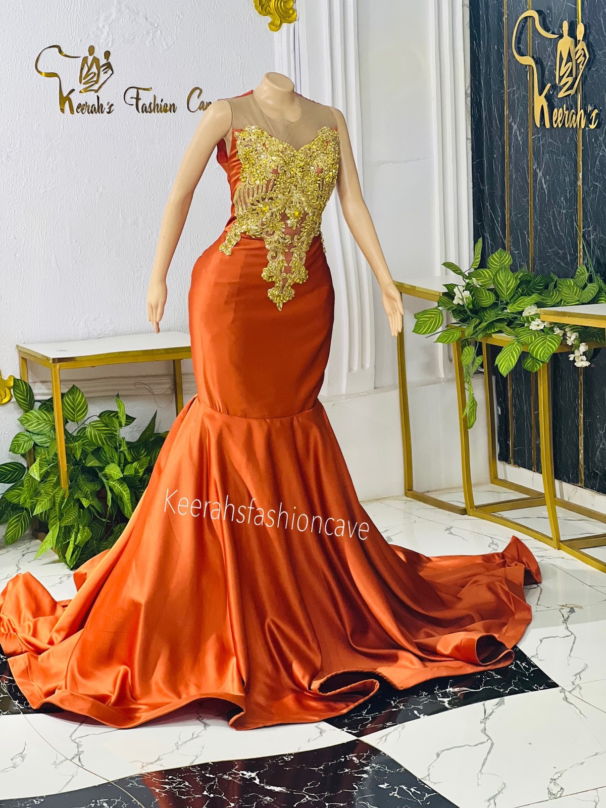 fitted lace wedding dress Red Sequins Shimmery Strapless Plunging Mermaid Prom Dress main image 0