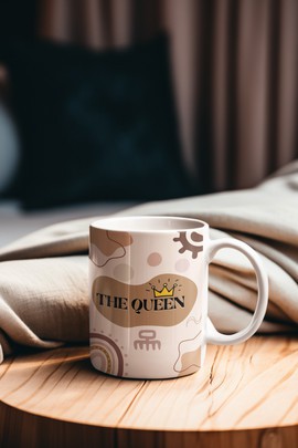 Mug The Queen