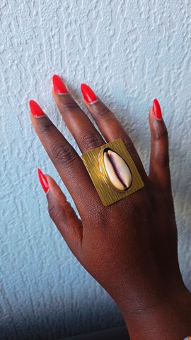 Bague en Bronze et Cauris