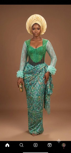 Robe corset structurée en dentelle pour femme