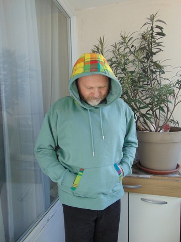 Hoodie - UNISEX Madras Size L