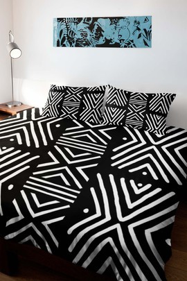 Cultural Unique Bath Mat White and Black Bathroom Rug (LARGER SIZES AVAILABLE)