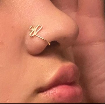 Fake piercing
