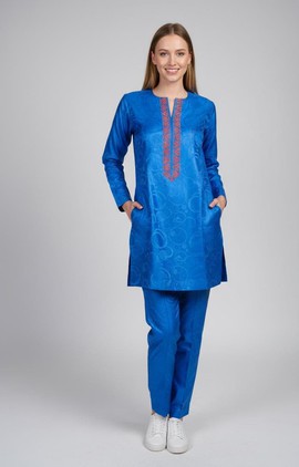 Ensemble "Majestueux" – Haut Long &amp; Pantalon en Bazin Riche