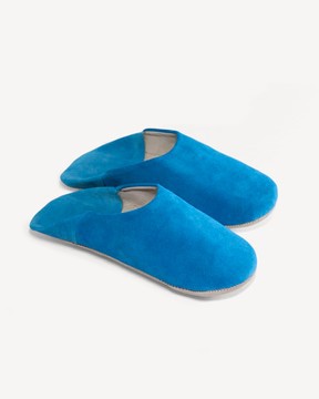 Handcrafted feminine fashion slipper
