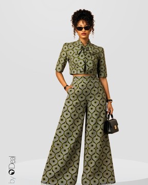 Magnifique Ensemble pantalon large et son top chemisier