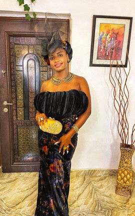 Luxury Floral Velvet Prom Dress With Exquisite Headpiece for Weddings/Special Occasions