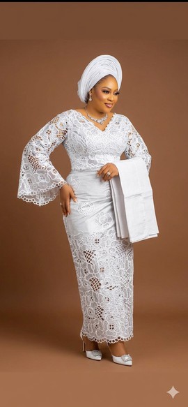 Iro et buba en dentelle blanche