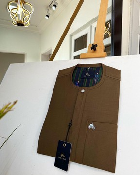 A Caftan sur mesure homme marron chocolat