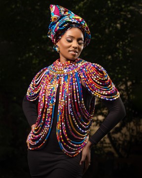 Wax cape necklace “Wazi”