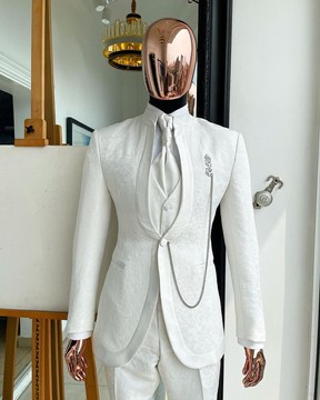 A Reloaded “Pope” monochrome ivory white single button bishop neck suit