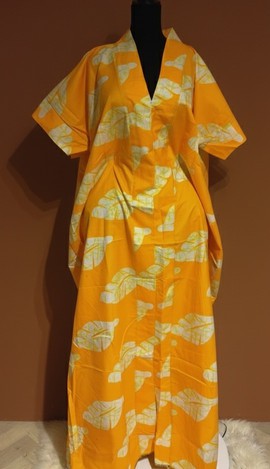 Robe kimono à motifs de feuilles orange vif pour un look élégant