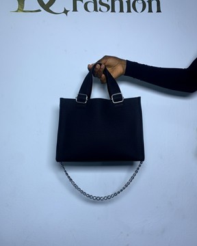 Sac à main avec bandoulière à chaîne