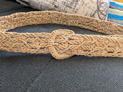 Hand-woven raffia belt