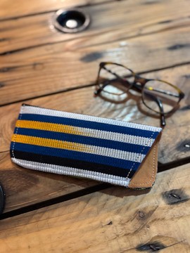 Woven pagne glasses case